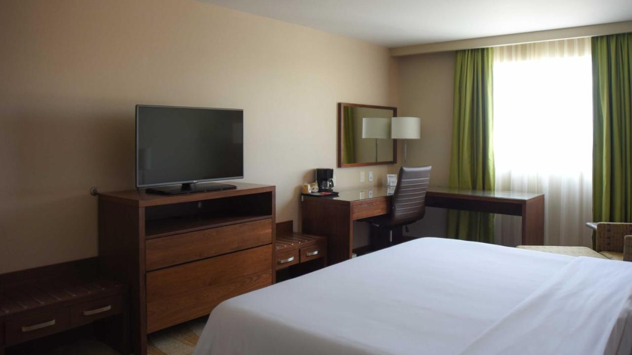 Holiday Inn Express And Suites Celaya By Ihg Экстерьер фото