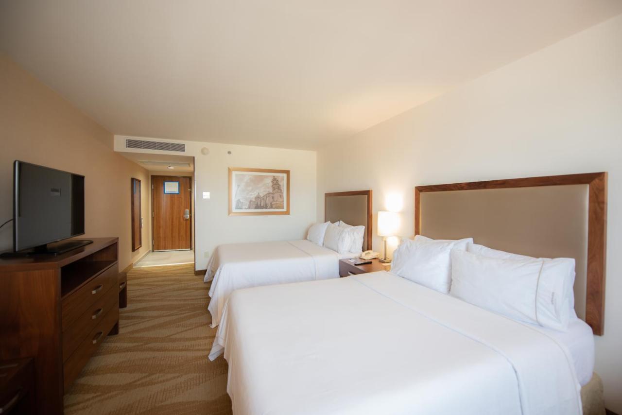 Holiday Inn Express And Suites Celaya By Ihg Экстерьер фото