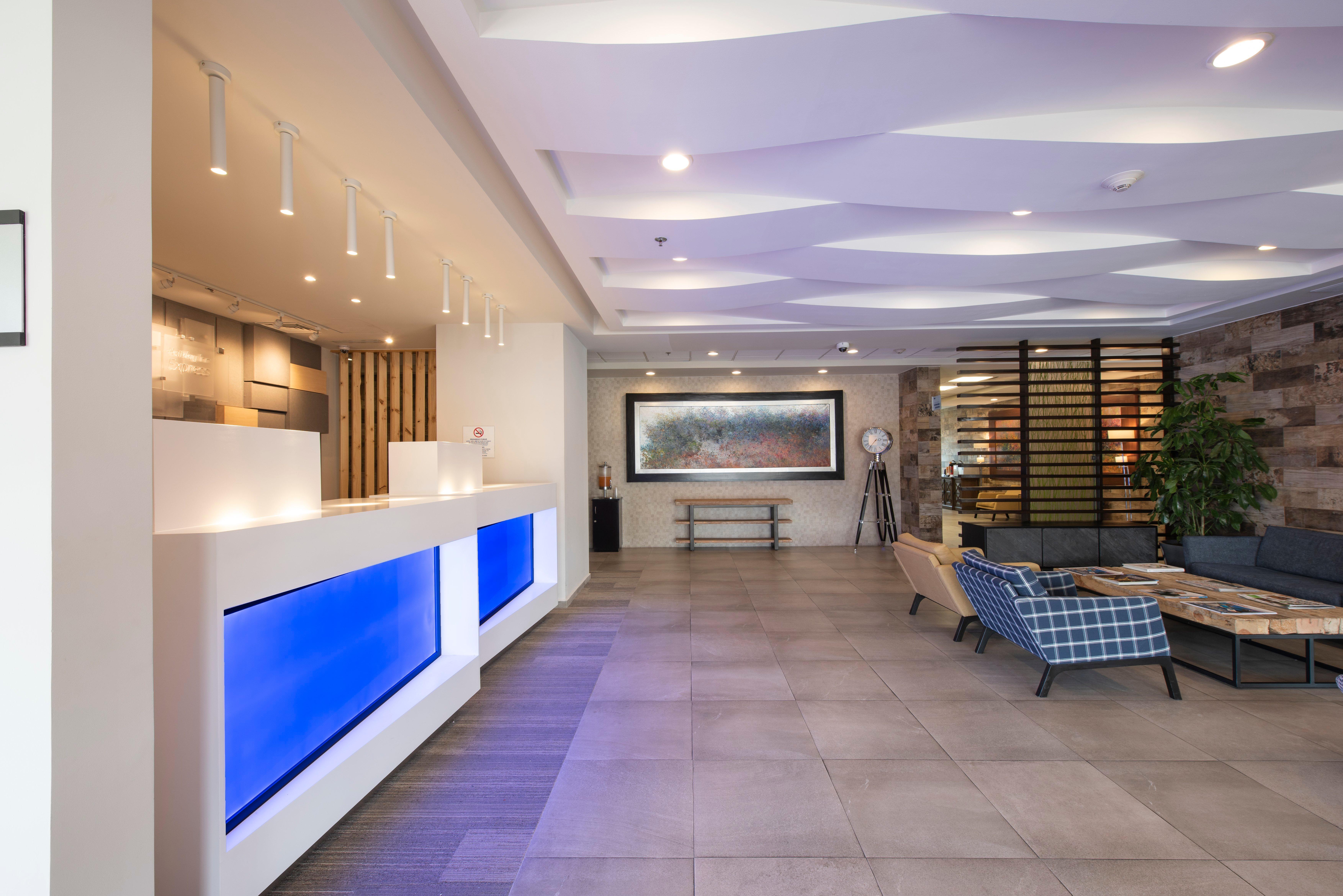 Holiday Inn Express And Suites Celaya By Ihg Экстерьер фото