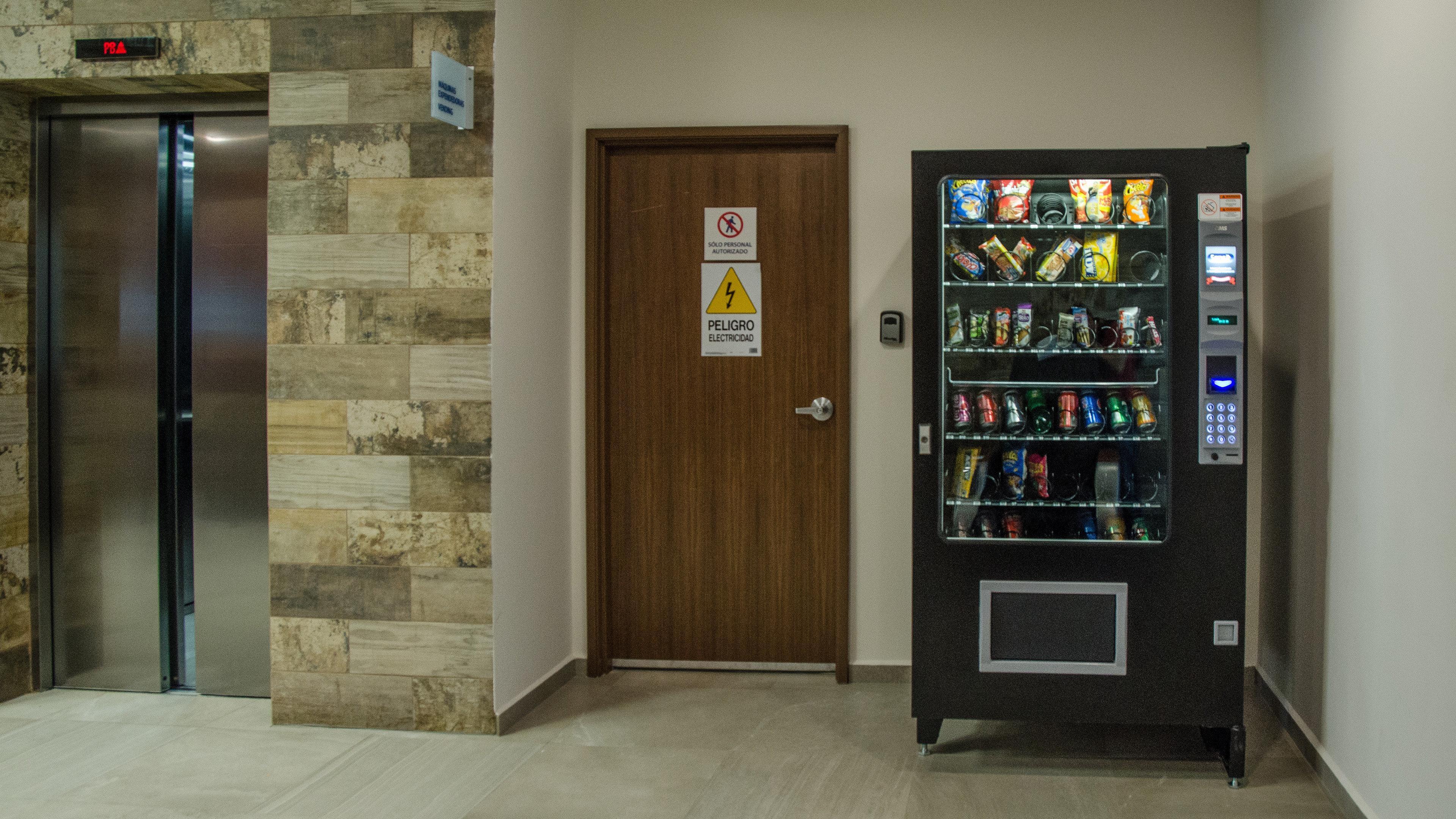 Holiday Inn Express And Suites Celaya By Ihg Экстерьер фото